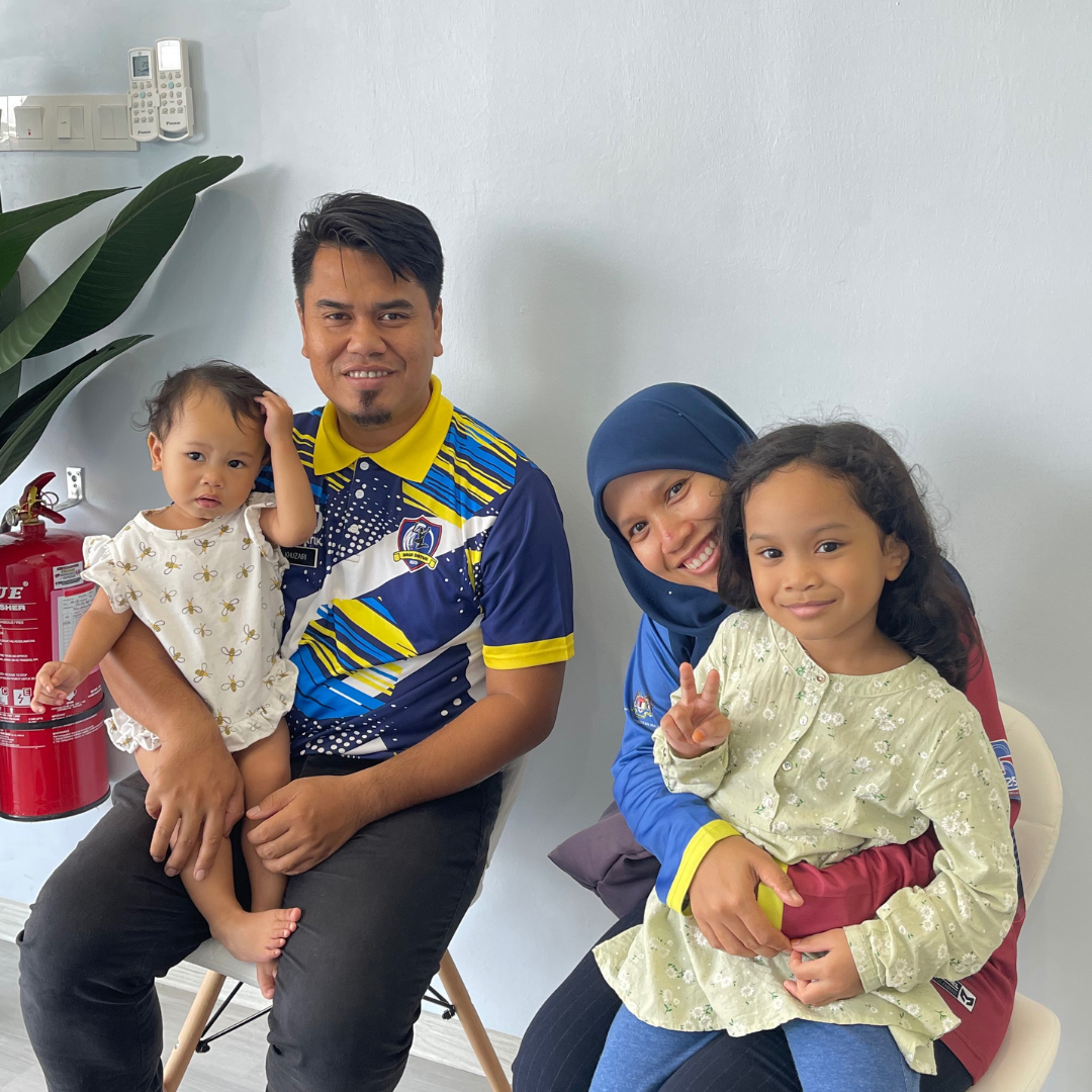 a family choose Klinik Gigi Alam Dental Hutan Melintang Teluk Intan for dental treatment