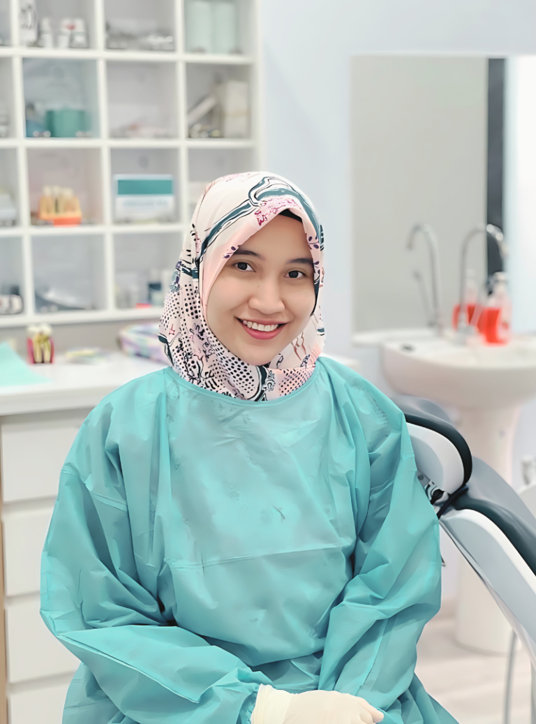 female dentist for your aesthetic treatment at dental clinic hutan melintang